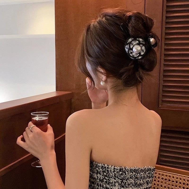 Vintage Floral Hair Clip