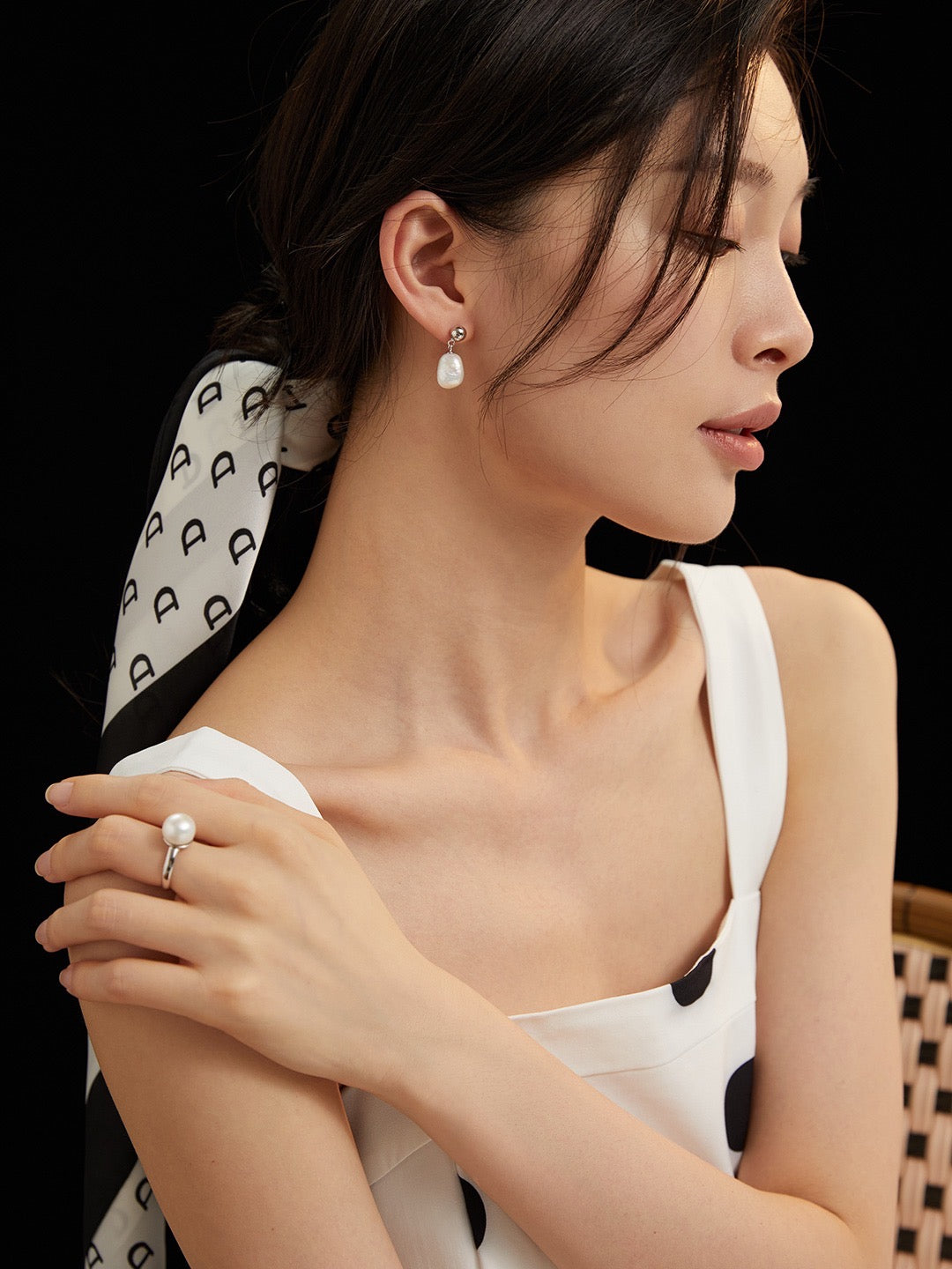 Pure Pearl Ring: Elegance Redefined